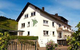 Weingut-Brennerei-Gaestehaus Emil Dauns